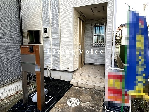【エントランス】 | 【仲介手数料０円】茅ヶ崎市室田1丁目　中古一戸建て | 茅ヶ崎市室田1丁目　中古一戸建て