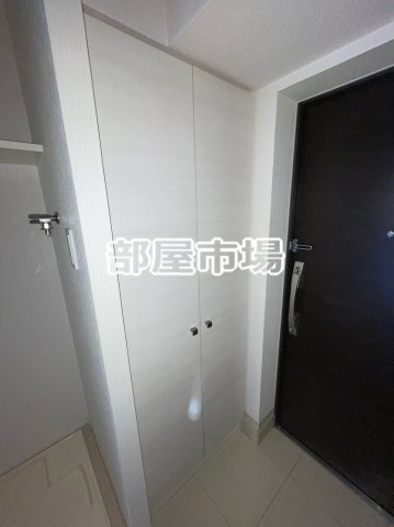 グランスタイル浅草の玄関|シューズボックス