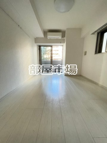 グランスタイル浅草の居間・リビング