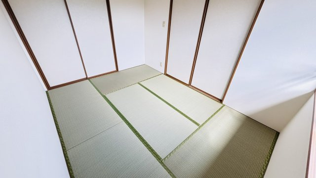 クリスタルWAKAⅡ B棟の和室