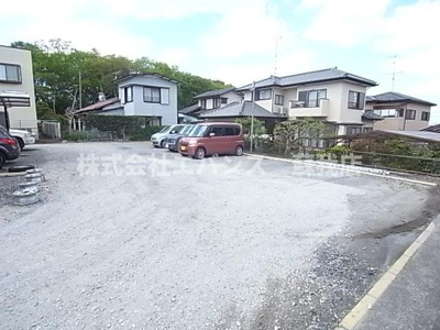 【駐車場】 | サニーコーポハセベ | 駐車場に車を止められます