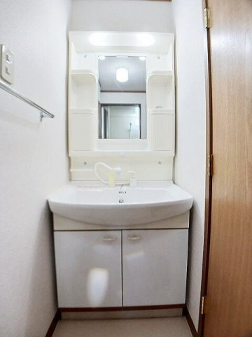 サンライズの洗面所