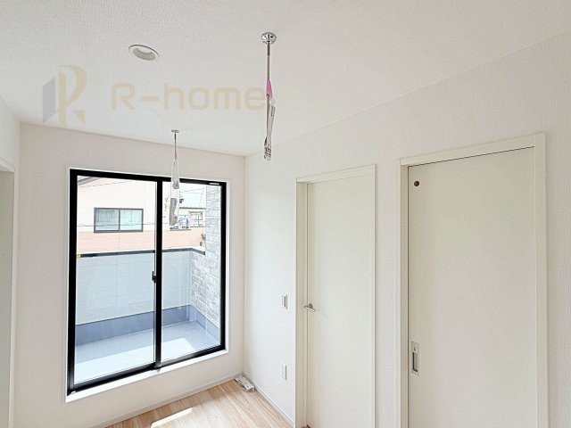 つくば市高見原9期　新築戸建て　1号棟のその他|2階ホールに便利なホスクリーン付き！共働き家庭も嬉しい設備！