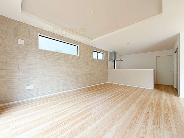 つくば市高見原9期　新築戸建て　1号棟の居間・リビング|広々としたLDK♪充分な広さがあり、ご家族でインテリアのレイアウトを考えるのも楽しみですね！