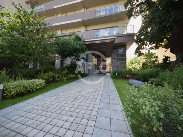 ジオ北堀江　堀江小学校区のエントランス|ジオ北堀江　エントランス