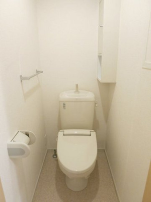 【トイレ】 | ベルエクラ | 清潔感のあるトイレです