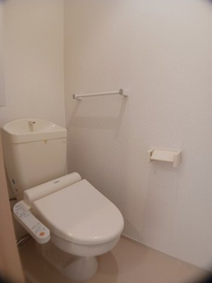 【トイレ】 | ロゼッタＢ | 清潔感のあるトイレです