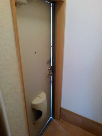 ポラリス弐番館の玄関