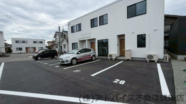 Laximo　Ⅾの駐車場