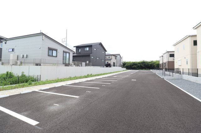 さくらハウスの駐車場|駐車スペースもあります
