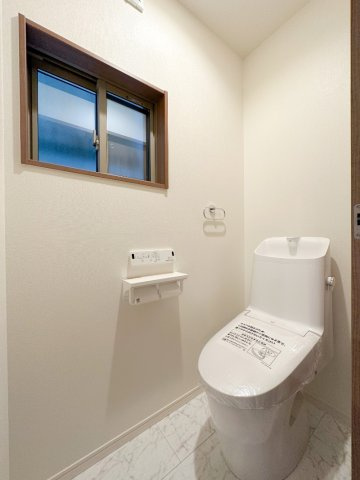 横大路六反畑の洋室|【洋室】
大容量クローゼット付きで収納充実。レイアウトしやすい明るい洋室で快適に過ごせます。
※CGで家具を消しています。実際には家具がございます。

室内（2026年3月）撮影