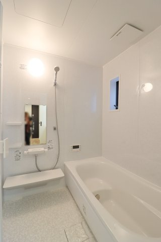 横大路六反畑の浴室|■リフォーム施工例：浴室
ゆったり広々した浴室！お子様とワイワイ入浴を楽しんだり、一人でまったり寛ぐこともできます！

【建物プラン例】2099万円　建物面積88.74m2