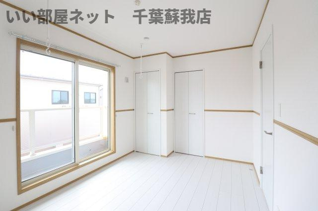 さくらハウスの洋室|ゆったりした洋室です