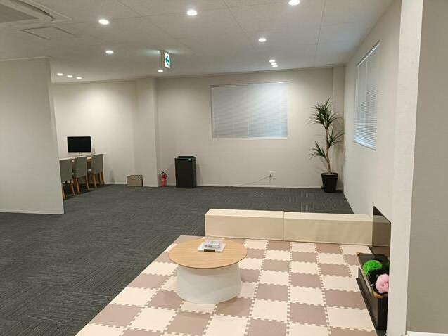八帖北１１－１店舗事務所の内装