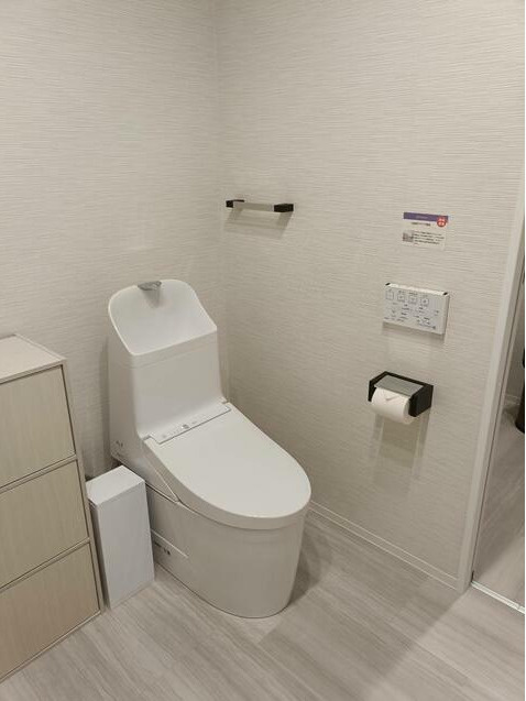 八帖北１１－１店舗事務所のトイレ