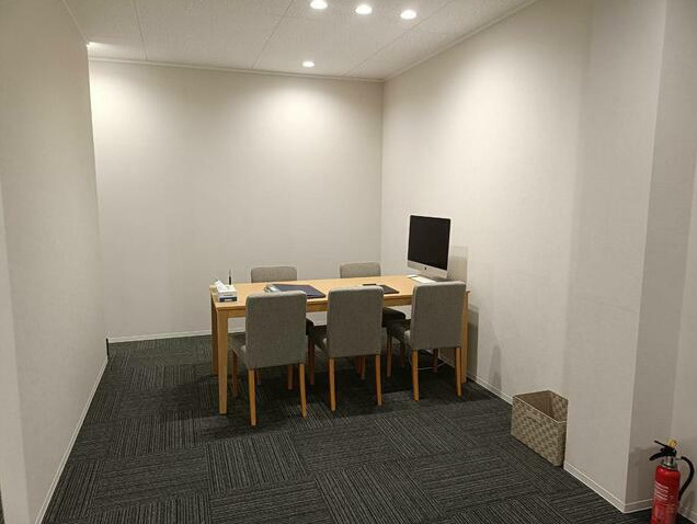八帖北１１－１店舗事務所の内装