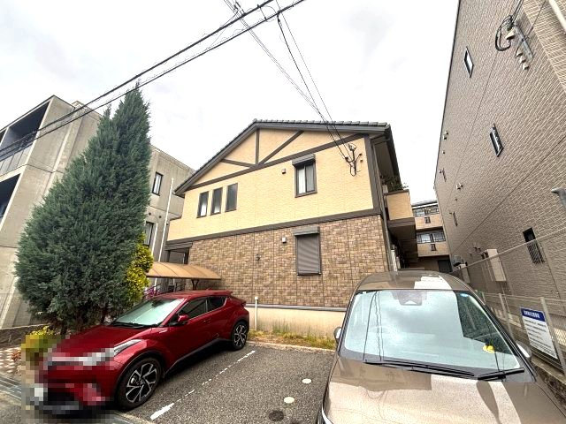 クレセントコートの外観