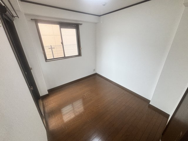 モトヤマヒルズの居間・リビング