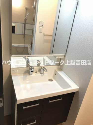 シェーブル・ゴートの洗面所|洗髪洗面化粧台