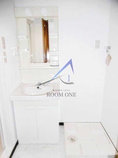 ルアン川崎の洗面所|独立洗面台です。