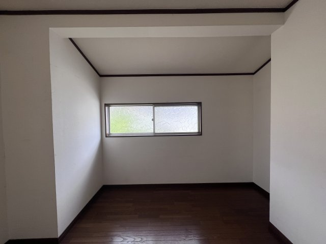 二見町西二見貸家の洋室