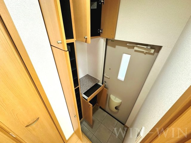 カーサフィオーレ Aの玄関