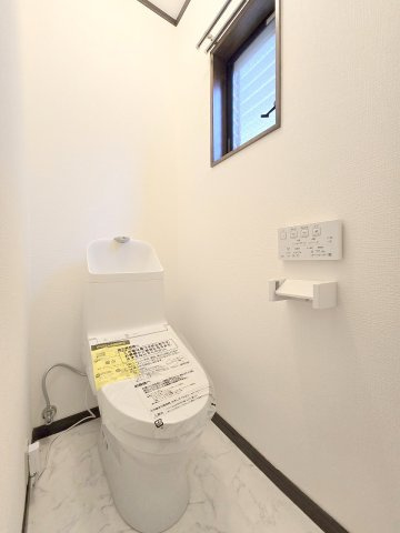 羽村市羽加美1丁目　リフォーム戸建のトイレ