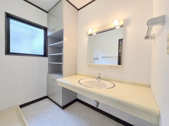 羽村市羽加美1丁目　リフォーム戸建の洗面所