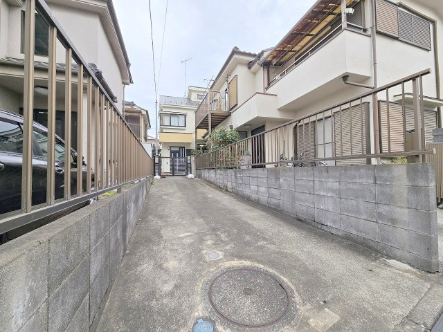 羽村市羽加美1丁目　リフォーム戸建の駐車場