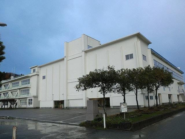 ポートハーバーの周辺|北部中学校まで1900m