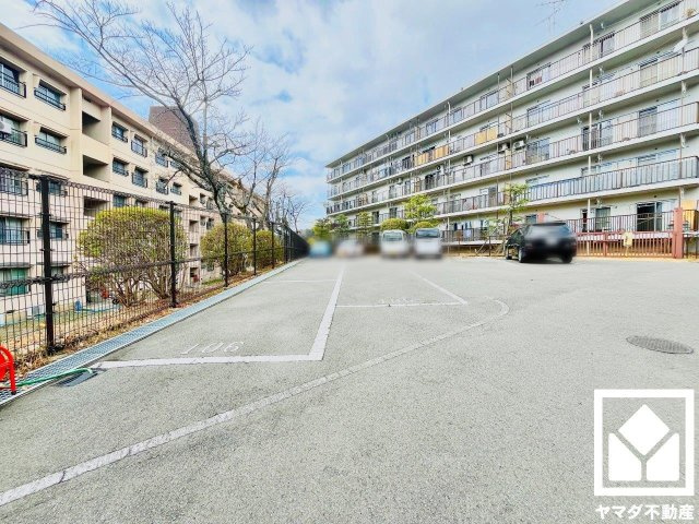 醍醐上ノ山団地B1棟の周辺