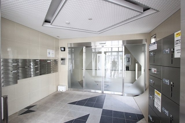 パラダイム東光のエントランス