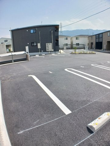 コアガーデン　Ａの駐車場