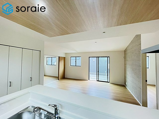 狭山市下奥富4期　新築平屋戸建て　全2棟　1号棟　グラファーレの居間・リビング|2026/7.6撮影