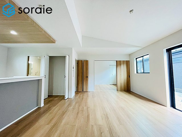 狭山市下奥富4期　新築平屋戸建て　全2棟　1号棟　グラファーレの居間・リビング|2026/7.6撮影