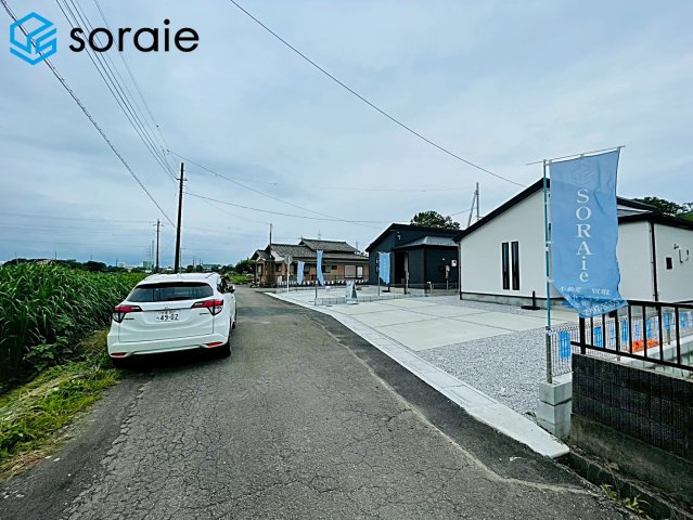 狭山市下奥富4期　新築平屋戸建て　全2棟　1号棟　グラファーレの前面道路含む現地写真|2026/7.6撮影