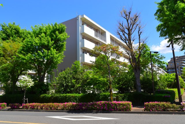 西東京市谷戸町３丁目の中古マンションの外観