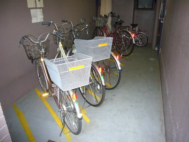 ドミール蔵前のその他共用部分|駐輪場