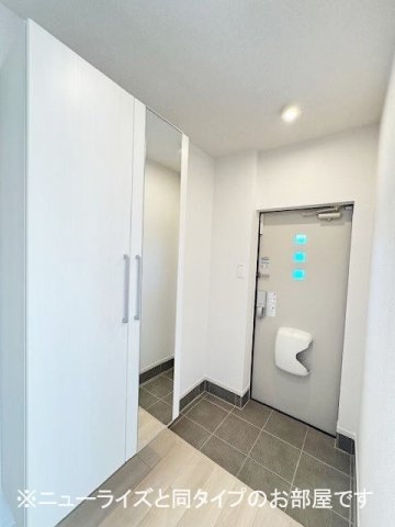 ヒカルサ東京武蔵村山の玄関