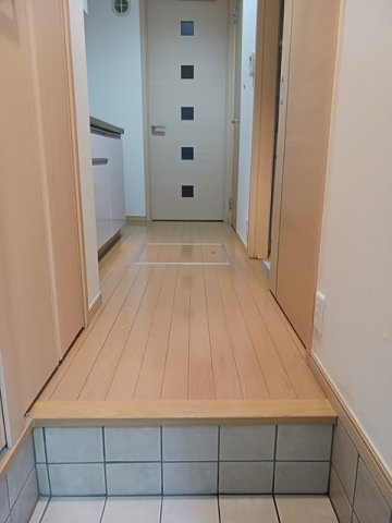 コリーナ　アーリエスⅡの玄関