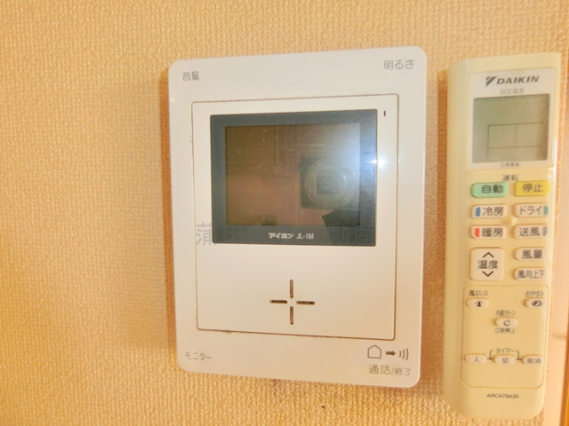 ニュー千鳥町マンションの設備|テレビモニター付きインターフォン