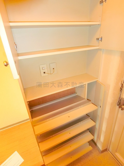 ニュー千鳥町マンションの収納|シューズボックス