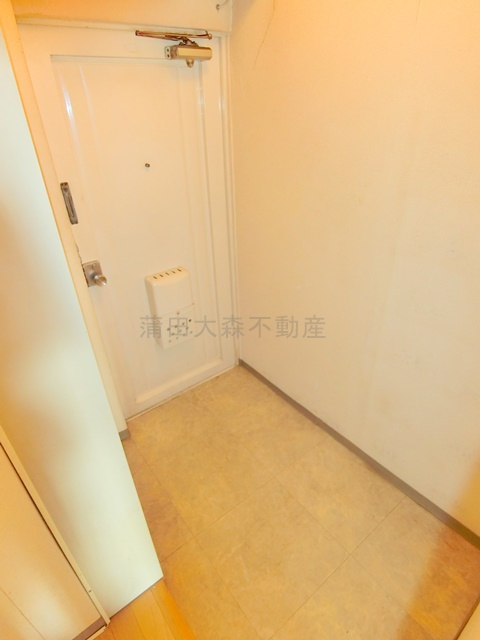 ニュー千鳥町マンションの玄関