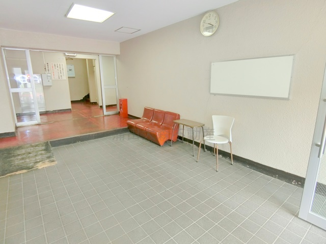 ニュー千鳥町マンションのエントランス|エントランス