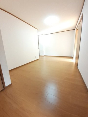 【居間・リビング】 | メゾンフルールＣ