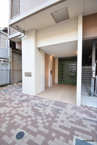 Ksスクエア江坂　仲介手数料無料のエントランス