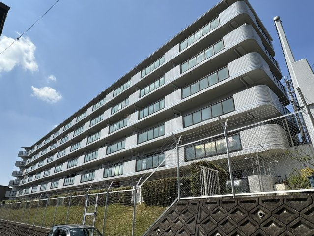 サザンヒルズ学園前５番館