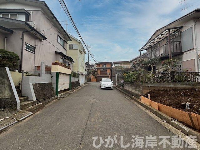 茅ケ崎市芹沢　売地の前面道路含む現地写真|現地外観