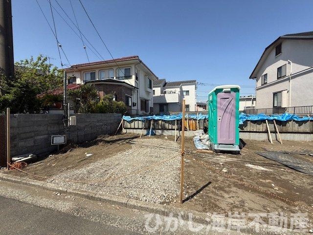 茅ケ崎市美住町　新築戸建　全2棟の外観|4月11日撮影　建築中　現地外観