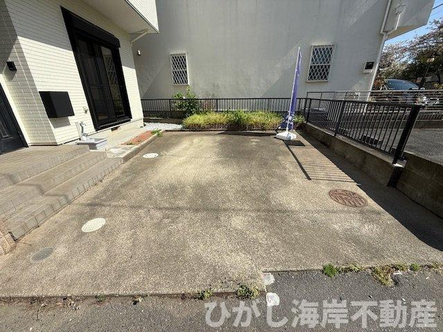 藤沢市辻堂元町３丁目　中古戸建の駐車場|駐車スペース